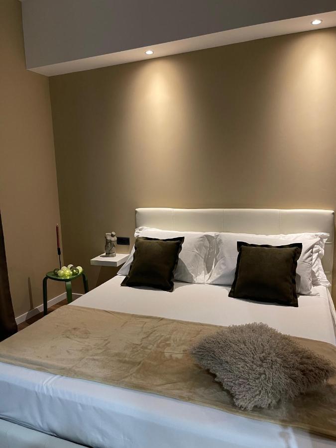 Regina Elena Rooms Pescara Esterno foto